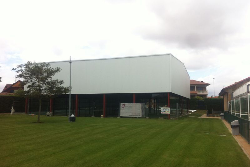 CUBIERTA PARA DOS PISTAS DE PADEL, ORKOIEN